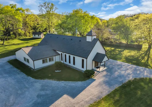 1st image of 317 W Railroad St, Petersburg, TN 37144 | MLS# 3165241