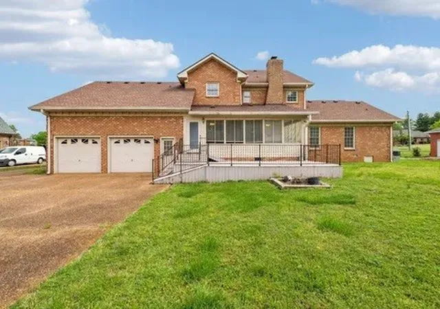 Photo 3 of Single family home for sale at 2216 Ewing Dr, Lebanon, TN 37087 | MLS# 3166426 | Listing updated on 2026-09-18