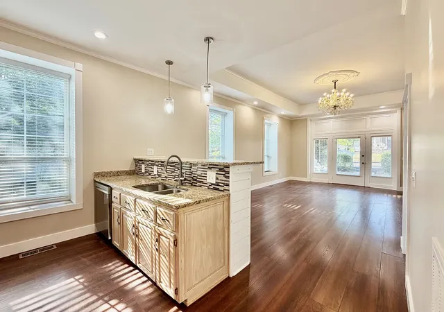 1st image of 525 E Washington St, Pulaski, TN 38478 | MLS# 3164873