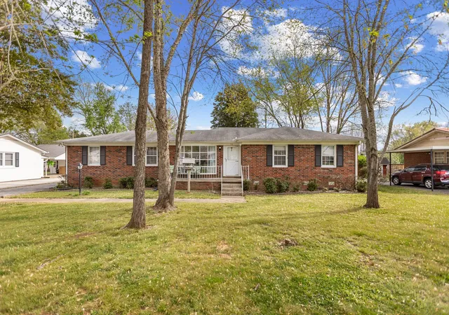 Homes for sale in Winchester, TN | 118 Bel Aire Dr, Winchester, TN 37398 | MLS# 3164882
