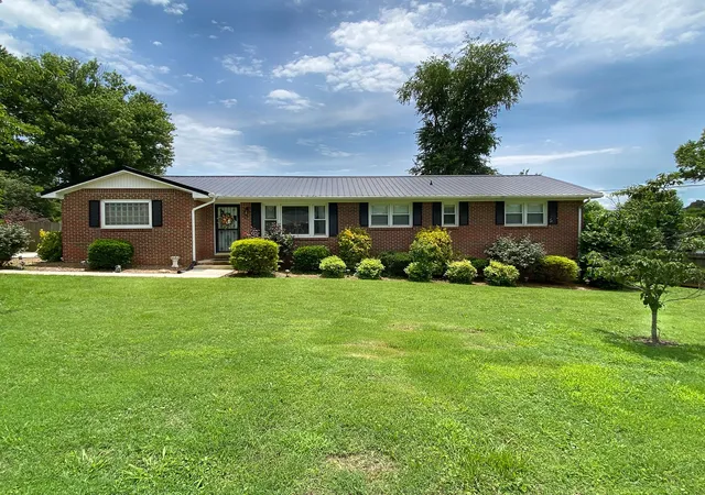 1st image of 44 Houghton Dr, Winchester, TN 37398 | MLS# 3229184
