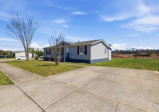 Homes for sale in Antioch, TN | 201 Oceanfront Cir S, Antioch, TN 37013 | MLS# 3165187