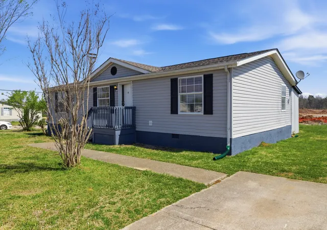 Homes for sale in Antioch, TN | 201 Oceanfront Cir S, Antioch, TN 37013 | MLS# 3165187