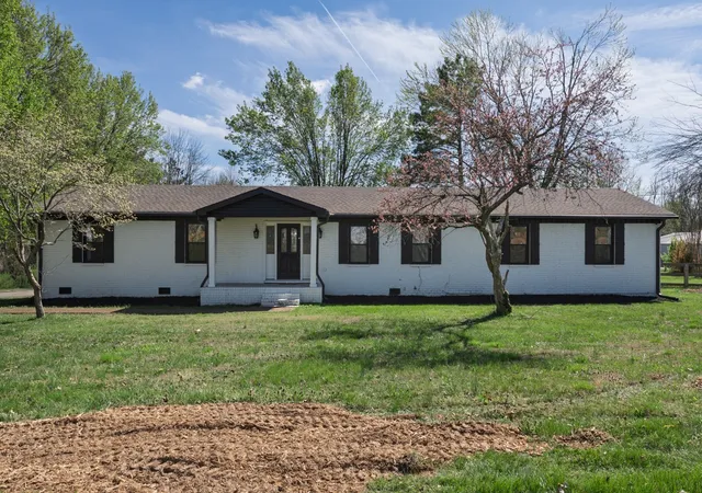 1st image of 829 Hwy 52 E, Portland, TN 37148 | MLS# 3165667