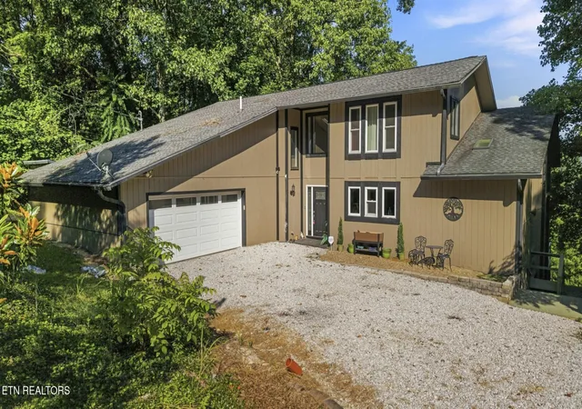 Photo 2 of Single family home for sale at 770 Mount Paran Rd, Jacksboro, TN 37757 | MLS# 3165191 | Listing updated on 2026-09-21