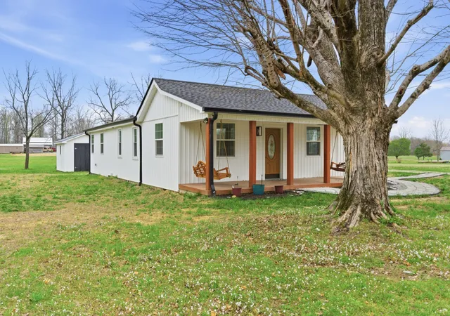 Homes for sale in Bon Aqua, TN | 1237 Abiff Rd, Bon Aqua, TN 37025 | MLS# 3165544