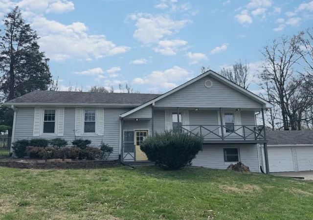 Homes for sale in Greenbrier, TN | 1004 Red Oak Dr, Greenbrier, TN 37073 | MLS# 3165246