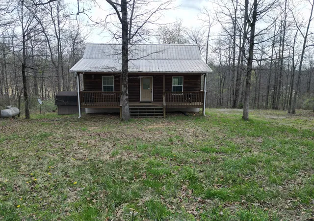 Homes for sale in Summertown, TN | 130 Trace View Dr, Summertown, TN 38483 | MLS# 3178670