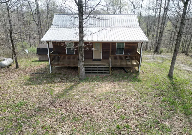 Homes for sale in Summertown, TN | 130 Trace View Dr, Summertown, TN 38483 | MLS# 3178670