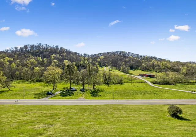 2nd image of 5005 Campbellsville Pike, Culleoka, TN 38451 | MLS# 3165555