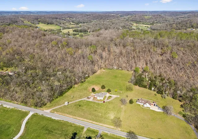 4th image of 5005 Campbellsville Pike, Culleoka, TN 38451 | MLS# 3165555