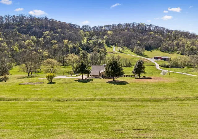 13th image of 5005 Campbellsville Pike, Culleoka, TN 38451 | MLS# 3165555