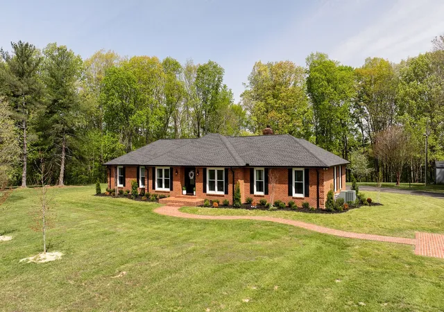2nd image of 1747 Allen Ferry Rd, Smithville, TN 37166 | MLS# 3165533