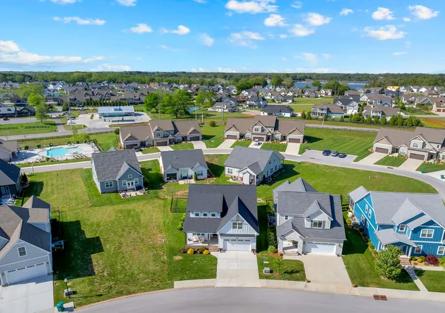 Photo 3 of Single family home for sale at 49 Driftwood Ct, Winchester, TN 37398 | MLS# 3177740 | Listing updated on 2026-10-04