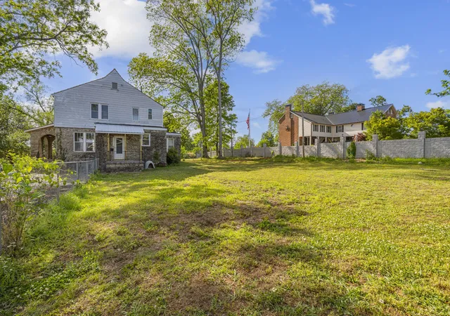 Homes for sale in Carthage, TN | 307 College Ave E, Carthage, TN 37030 | MLS# 3165869
