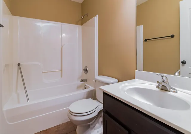 2nd image of 1714 Thistlewood Dr, Clarksville, TN 37042 | MLS# 3166201
