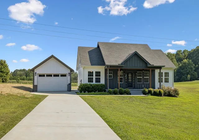 Single family home for sale at 156 Collins River Dr, Rock Island, TN 38581 | MLS# 3166563
