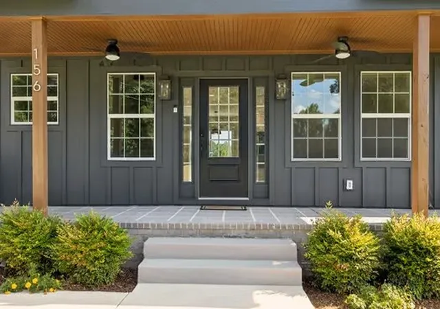 Photo 2 of Single family home for sale at 156 Collins River Dr, Rock Island, TN 38581 | MLS# 3166563 | Listing updated on 2026-10-06