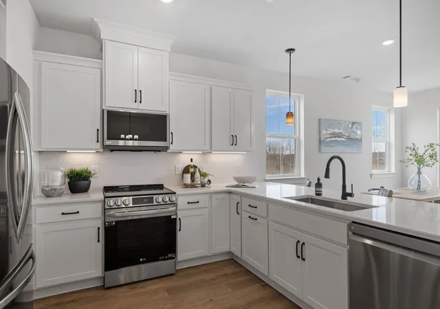 Photo 1 of Sale Pending at 6050 Ml Tree Ct, Nashville, TN 37221 | MLS# 3165612 | Listing updated on 2026-04-01