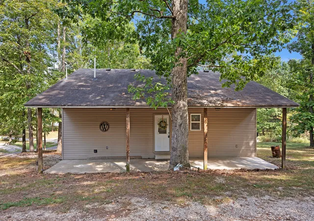 Homes for sale in Camden, TN | 44 G And S Rock Ranch Rd, Camden, TN 38320 | MLS# 3165655