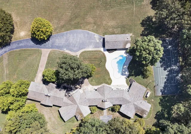 image of 215 Hickory Ln, Smithville, TN 37166 | MLS# 3167183