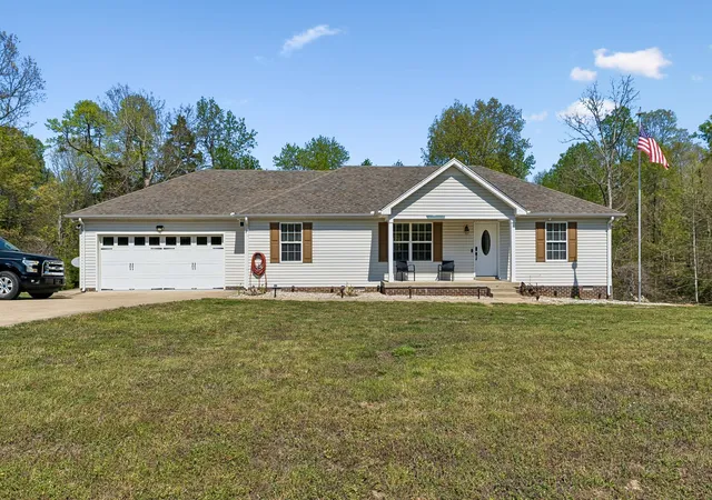 Photo 2 of Single family home for sale at 3084 Bowker Rd, Charlotte, TN 37036 | MLS# 3168229 | Listing updated on 2026-09-22