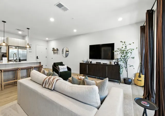 Photo 3 of Condo for sale at 635 7th Avenue S #503, Nashville, TN 37203 | MLS# 3165822 | Listing updated on 2026-08-14