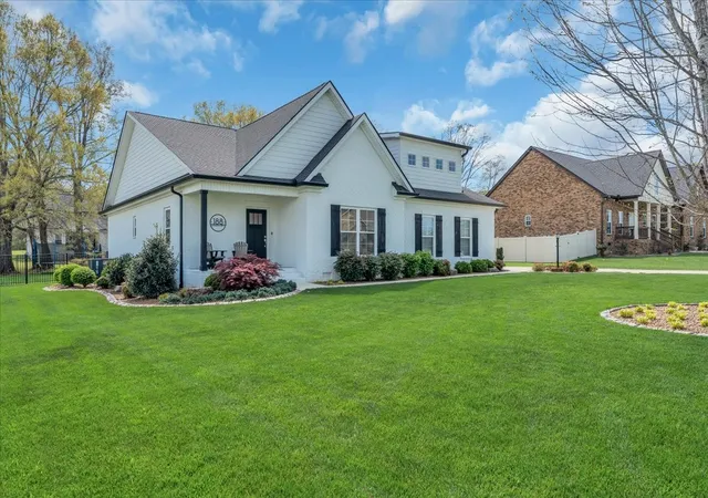 Homes for sale in Manchester, TN | 188 Bluegrass Road, Manchester, TN 37355 | MLS# 3169761