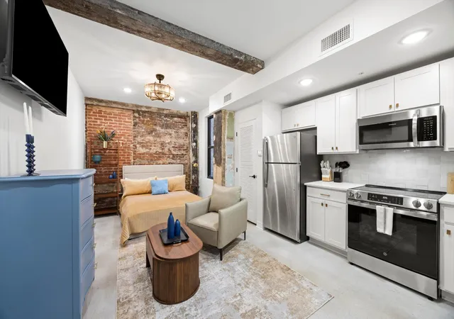 1st image of 117 E 7th Street #403-B, Chattanooga, TN 37402 | MLS# 3166238