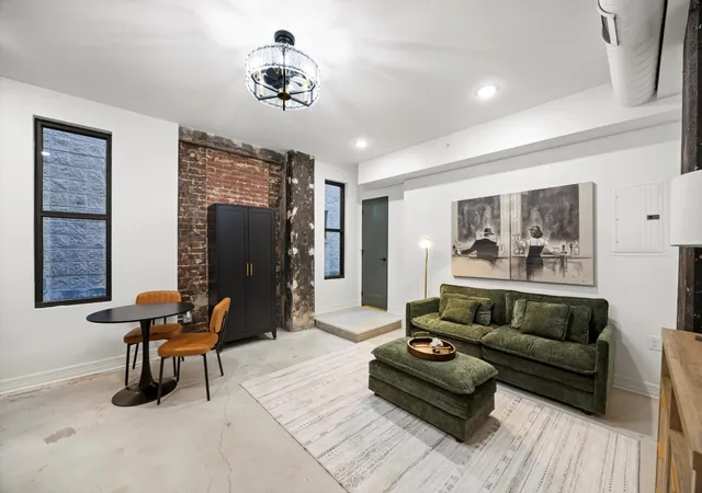 1st image of 117 E 7th Street #611-D, Chattanooga, TN 37402 | MLS# 3166273