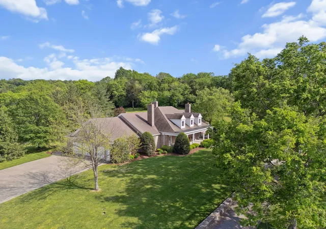 Photo 1 of Single family home for sale at 1633 Lewisburg Pike, Franklin, TN 37064 | MLS# 3167160 | Listing updated on 2026-09-25