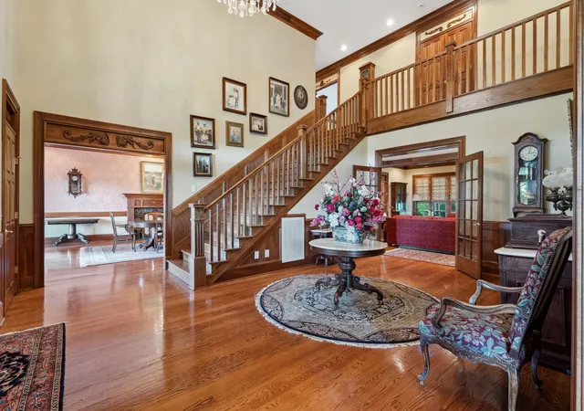 Photo 4 of Single family home for sale at 1633 Lewisburg Pike, Franklin, TN 37064 | MLS# 3167160 | Listing updated on 2026-09-25