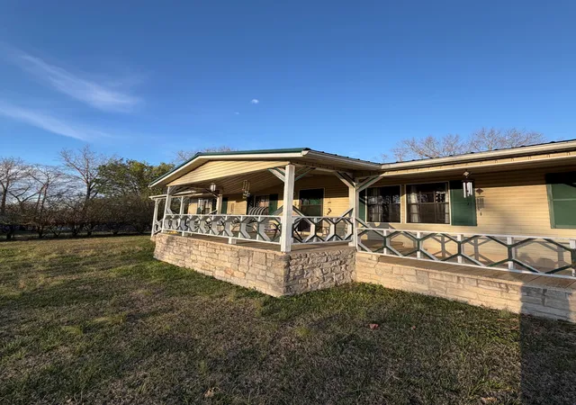 2nd image of 128 Hood Rd, Cottontown, TN 37048 | MLS# 3260709