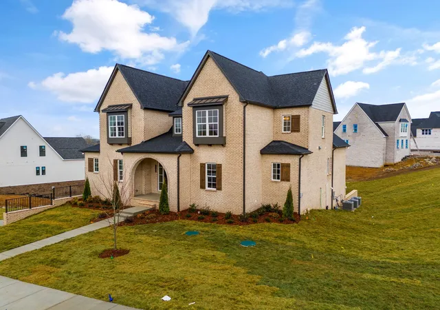 Photo 2 of Single family home for sale at 1125 Sage St, Thompson's Station, TN 37179 | MLS# 3166437 | Listing updated on 2026-06-13