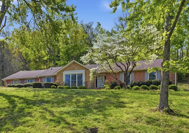 2nd image of 5809 Still Hollow Rd, Nashville, TN 37215 | MLS# 3170451