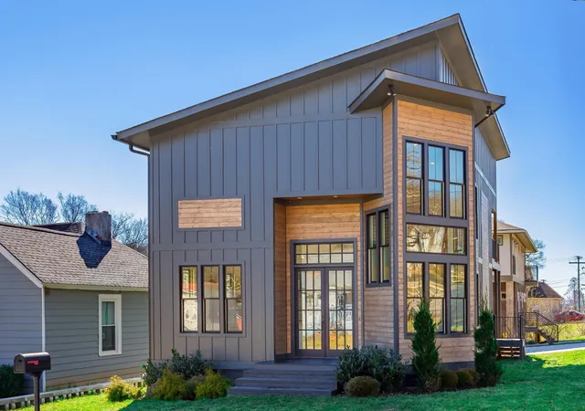 2nd image of 28 Sawyer Street, Chattanooga, TN 37405 | MLS# 3229270