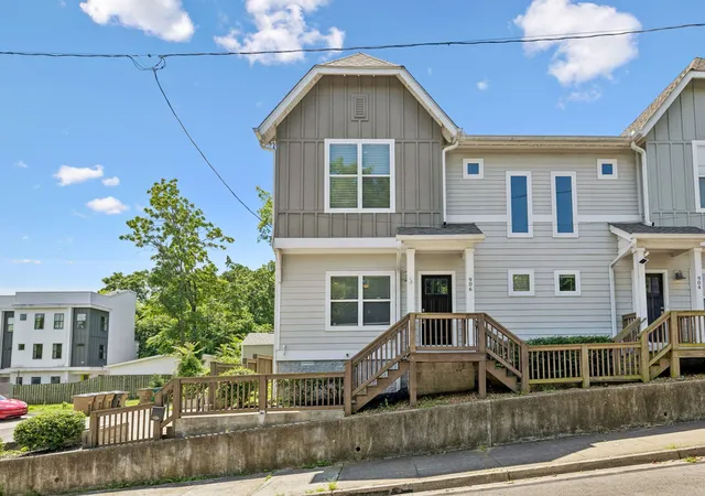 3rd image of 906 Smiley St, Nashville, TN 37206 | MLS# 3190395