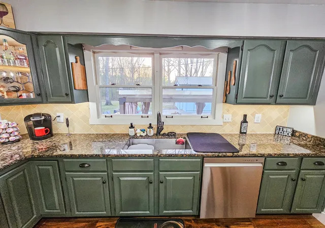Photo 4 of Single family home for sale at 331 Hilltop Dr, Shelbyville, TN 37160 | MLS# 3166784 | Listing updated on 2026-07-18
