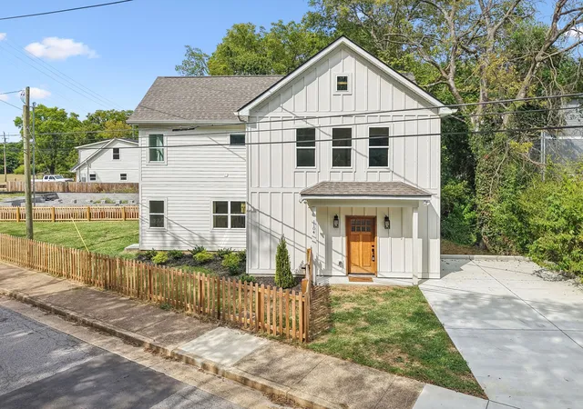 Photo 1 of Single family home for sale at 1104 Mcferrin Ave, Nashville, TN 37206 | MLS# 3166923 | Listing updated on 2026-10-26
