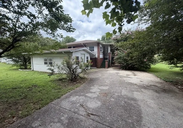 Photo 1 of Sale Pending at 1031 College Ave, Nashville, TN 37209 | MLS# 3167646 | Listing updated on 2026-08-19