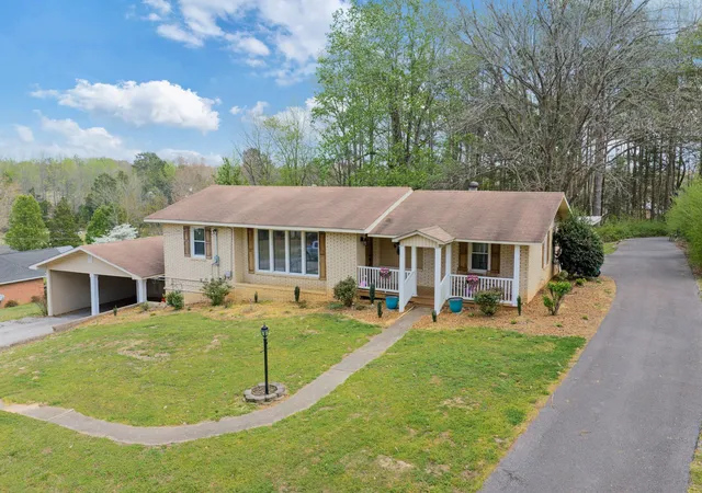 Photo 1 of Single family home for sale at 540 Tara Ln, Huntingdon, TN 38344 | MLS# 3166938 | Listing updated on 2026-09-14