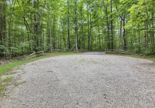 Homes for sale in Coalmont, TN | 916 N Rim Dr, Coalmont, TN 37313 | MLS# 3166990