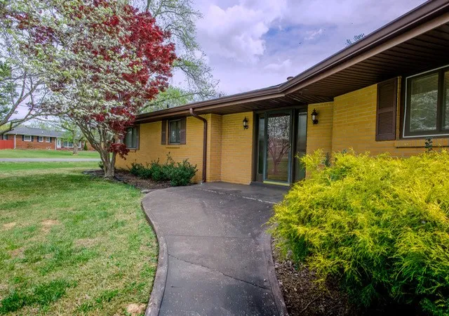 Homes for sale in Greenbrier, TN | 1213 Mayes Dr, Greenbrier, TN 37073 | MLS# 3168155