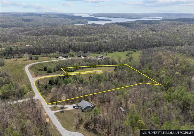 Photo 1 of Land for sale at 0 Doe Ct, Waverly, TN 37185 | MLS# 3167399 | Listing updated on 2026-04-06