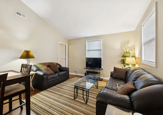 2nd image of 729 14th Ave S, Nashville, TN 37203 | MLS# 3167486