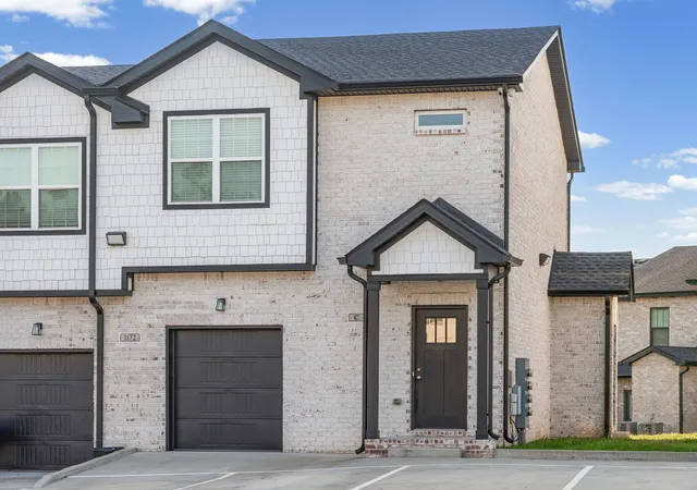 Photo 3 of Multi family home for sale at 1170 Meadowhill Ln, Clarksville, TN 37043 | MLS# 3167320 | Listing updated on 2026-06-12