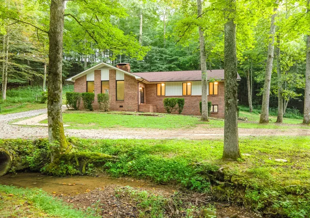 Photo 1 of Single family home for sale at 5251 Lewisburg Hwy, Pulaski, TN 38478 | MLS# 3194210 | Listing updated on 2026-08-28