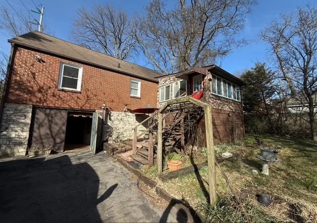 Photo 3 of Single family home for sale at 313 W Old Hickory Blvd, Madison, TN 37115 | MLS# 3167313 | Listing updated on 2026-06-03