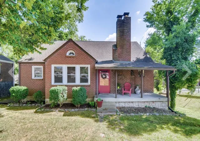 Photo 1 of Single family home for sale at 313 W Old Hickory Blvd, Madison, TN 37115 | MLS# 3167313 | Listing updated on 2026-06-03
