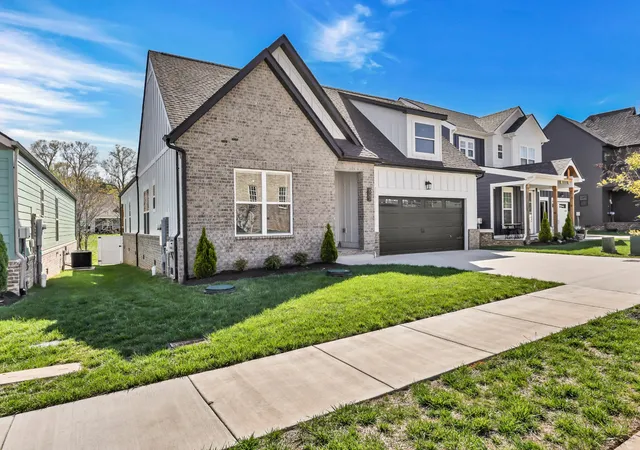 2nd image of 623 Centre St, Pleasant View, TN 37146 | MLS# 3167746